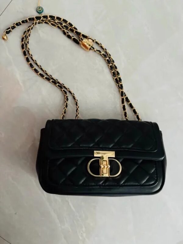 Black Diamond Metal Buckle Shoulder Bag