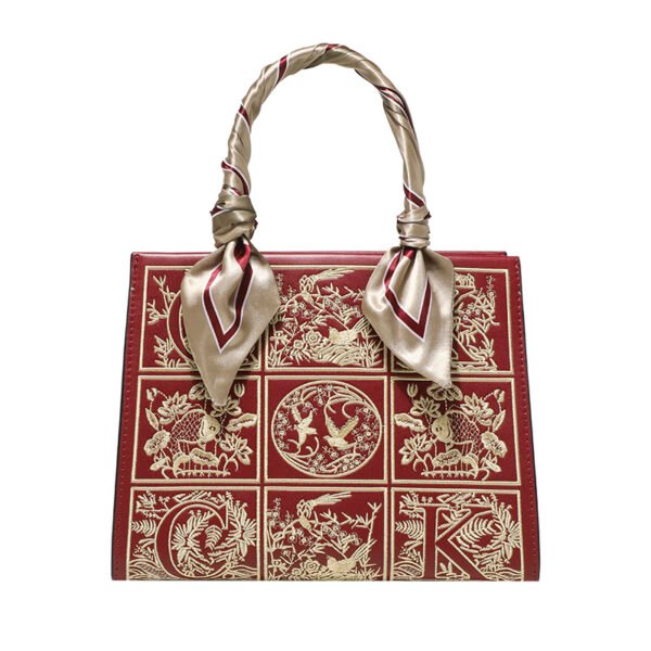白底 Mother's Day Embroidery Handbag
