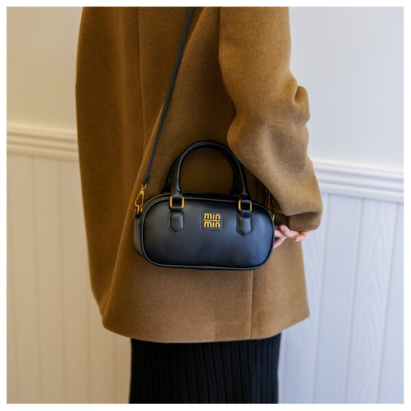 02 (1) Retro Boston Portable Pillow Bag Women 2025 Autumn And Winter New All-Match Shoulder Messenger Bag