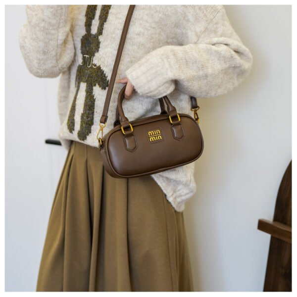 02 (13) Retro Boston Portable Pillow Bag Women 2025 Autumn And Winter New All-Match Shoulder Messenger Bag