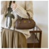 02 (15) Retro Boston Portable Pillow Bag Women 2025 Autumn And Winter New All-Match Shoulder Messenger Bag