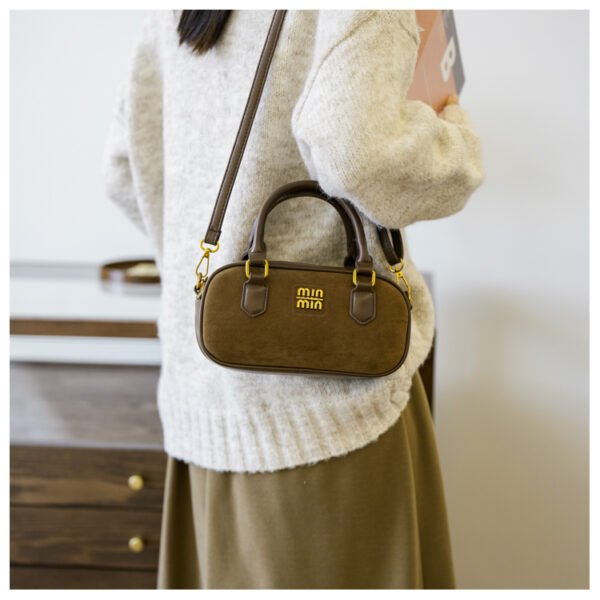 02 (21) Retro Boston Portable Pillow Bag Women 2025 Autumn And Winter New All-Match Shoulder Messenger Bag