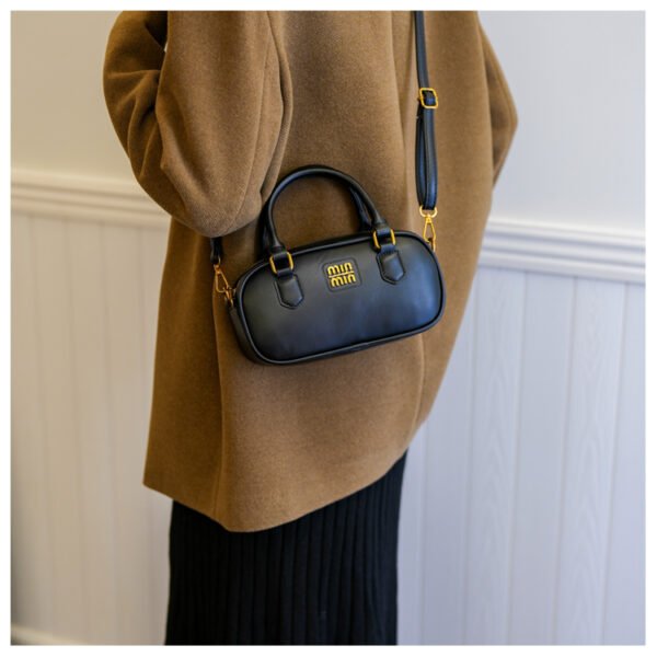 02 (5) Retro Boston Portable Pillow Bag Women 2025 Autumn And Winter New All-Match Shoulder Messenger Bag