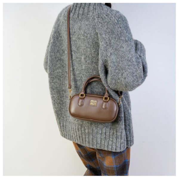 02 (51) Retro Boston Portable Pillow Bag Women 2025 Autumn And Winter New All-Match Shoulder Messenger Bag