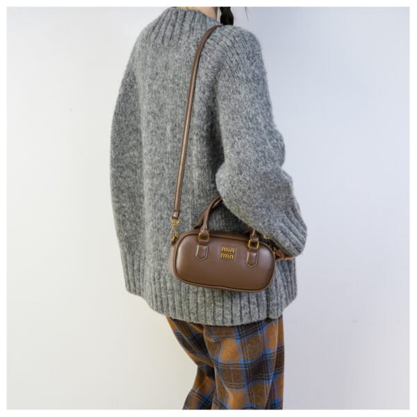 02 (52) Retro Boston Portable Pillow Bag Women 2025 Autumn And Winter New All-Match Shoulder Messenger Bag