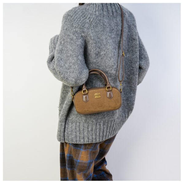 02 (54) Retro Boston Portable Pillow Bag Women 2025 Autumn And Winter New All-Match Shoulder Messenger Bag