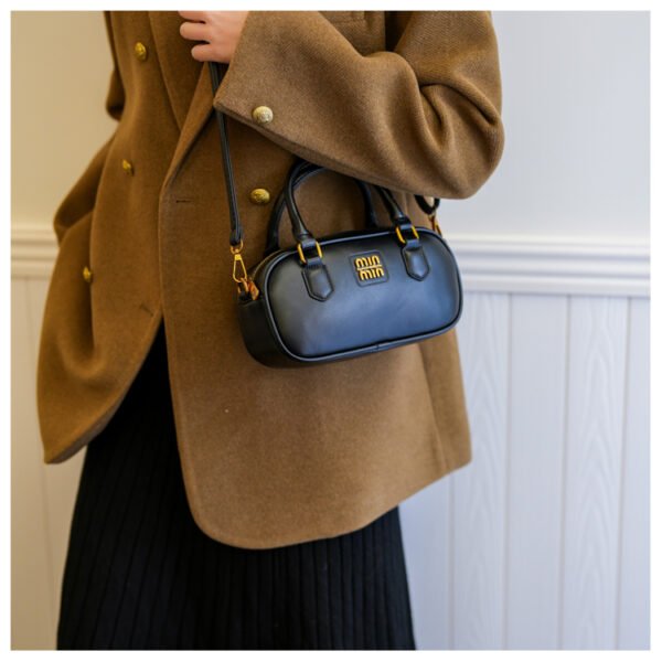 02 (6) Retro Boston Portable Pillow Bag Women 2025 Autumn And Winter New All-Match Shoulder Messenger Bag