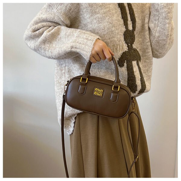 02 (70) Retro Boston Portable Pillow Bag Women 2025 Autumn And Winter New All-Match Shoulder Messenger Bag