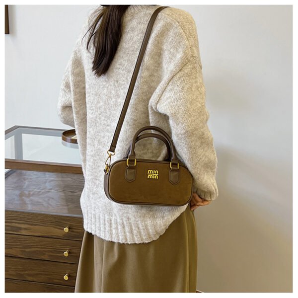02 (74) Retro Boston Portable Pillow Bag Women 2025 Autumn And Winter New All-Match Shoulder Messenger Bag