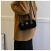 02 (8) Retro Boston Portable Pillow Bag Women 2025 Autumn And Winter New All-Match Shoulder Messenger Bag