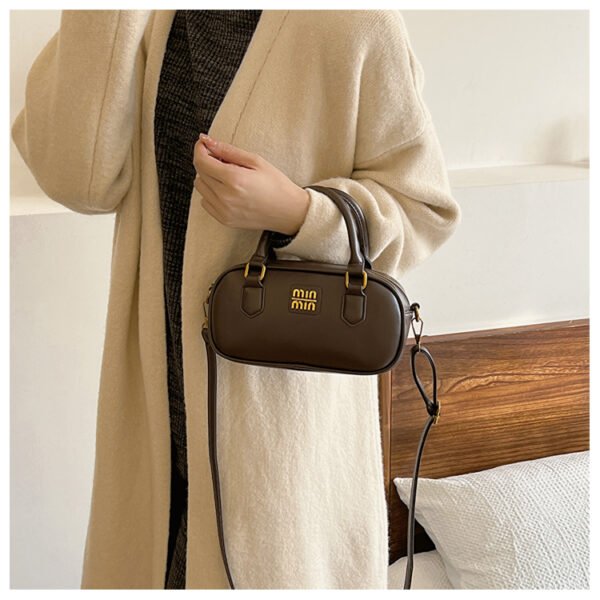 02 (81) Retro Boston Portable Pillow Bag Women 2025 Autumn And Winter New All-Match Shoulder Messenger Bag