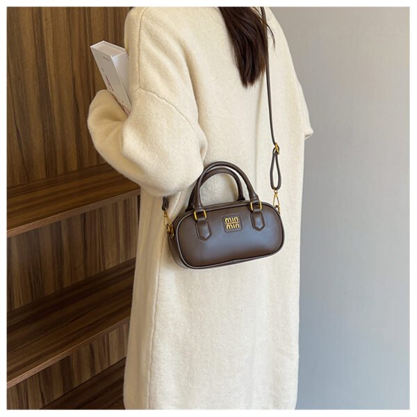 02 (82) Retro Boston Portable Pillow Bag Women 2025 Autumn And Winter New All-Match Shoulder Messenger Bag