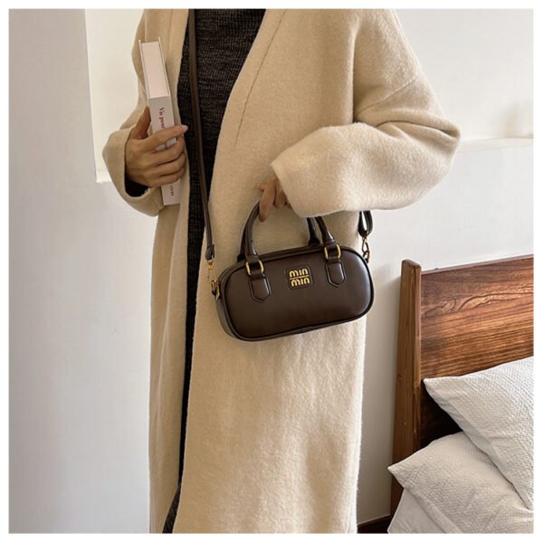 02 (83) Retro Boston Portable Pillow Bag Women 2025 Autumn And Winter New All-Match Shoulder Messenger Bag