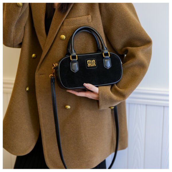 02 (9) Retro Boston Portable Pillow Bag Women 2025 Autumn And Winter New All-Match Shoulder Messenger Bag