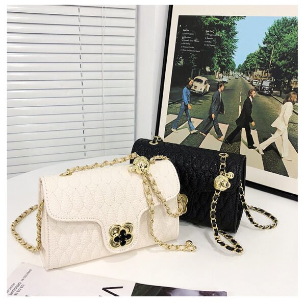 Four-Leaf Clover Shoulder Small Bag Underarm Chain Handbag High-End Women's Messenger Bag