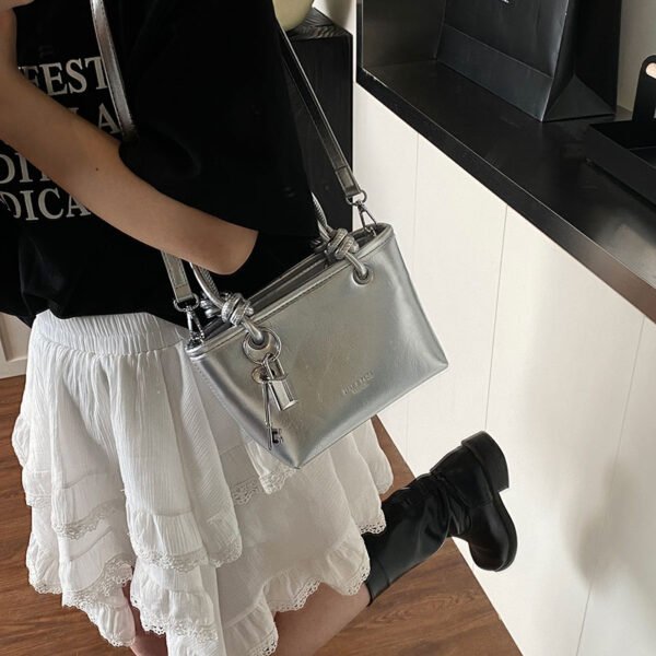1 (13) Popular Fashion Simple Versatile Ladies Bag Commuting Large Capacity Crossbody Handbag Shoulder Bag Bucket Bag