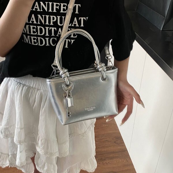 1 (15) Popular Fashion Simple Versatile Ladies Bag Commuting Large Capacity Crossbody Handbag Shoulder Bag Bucket Bag