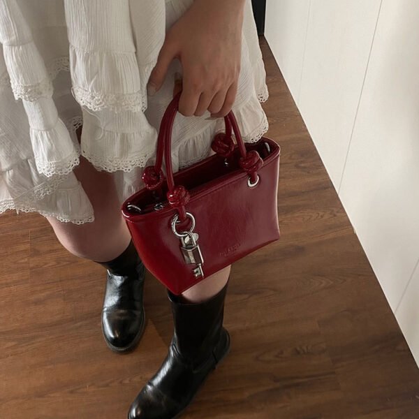 1 (19) Popular Fashion Simple Versatile Ladies Bag Commuting Large Capacity Crossbody Handbag Shoulder Bag Bucket Bag