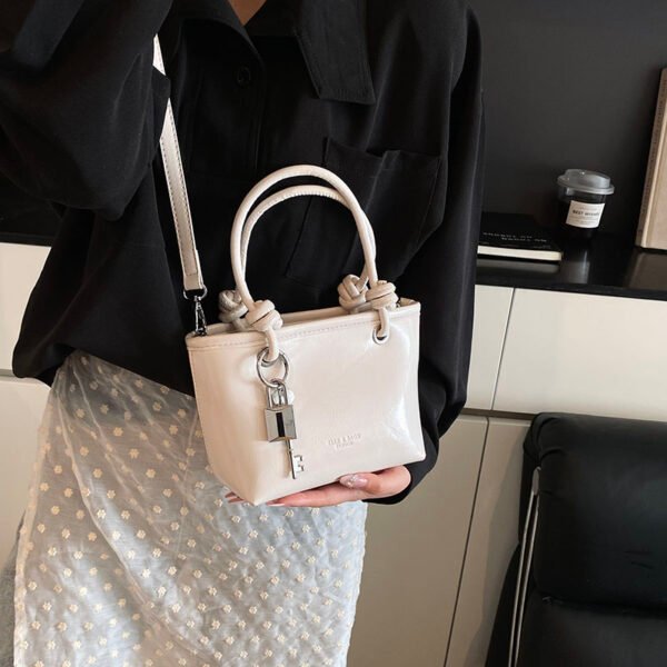 1 (29) Popular Fashion Simple Versatile Ladies Bag Commuting Large Capacity Crossbody Handbag Shoulder Bag Bucket Bag