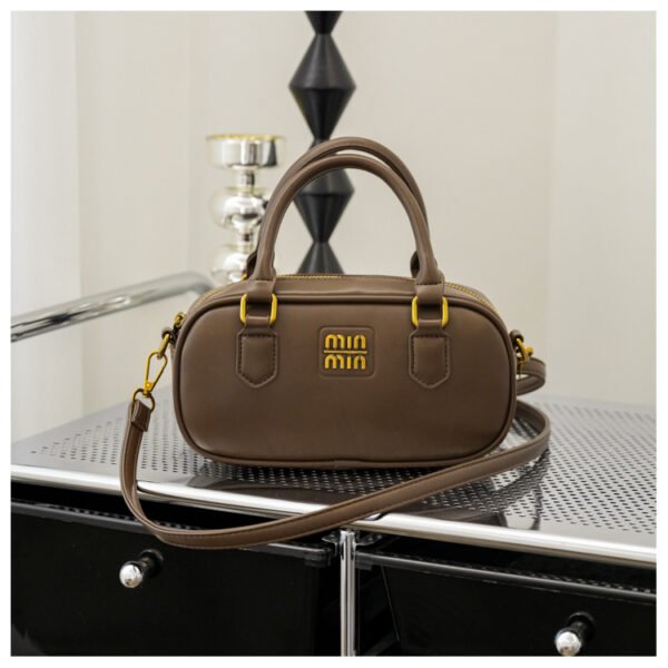 10 (24) Retro Boston Portable Pillow Bag Women 2025 Autumn And Winter New All-Match Shoulder Messenger Bag
