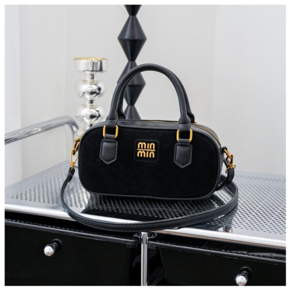 10 (27) Retro Boston Portable Pillow Bag Women 2025 Autumn And Winter New All-Match Shoulder Messenger Bag
