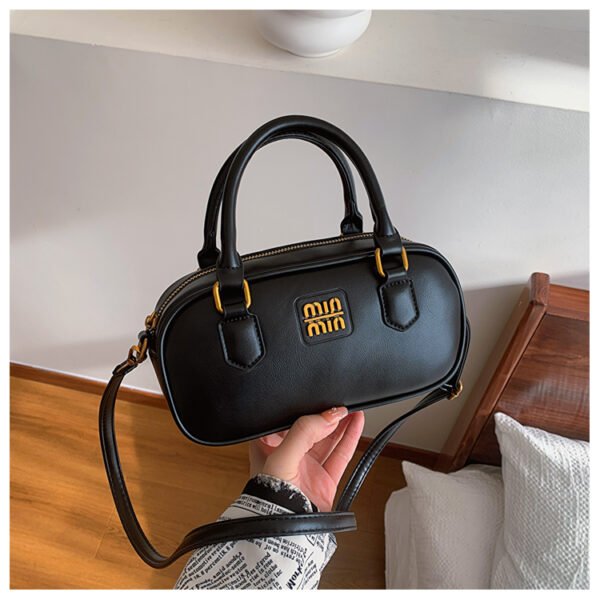 10 (35) Retro Boston Portable Pillow Bag Women 2025 Autumn And Winter New All-Match Shoulder Messenger Bag