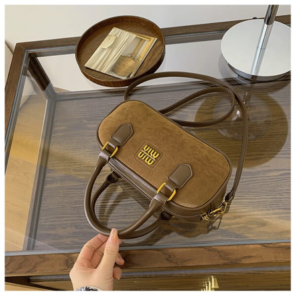 10 (42) Retro Boston Portable Pillow Bag Women 2025 Autumn And Winter New All-Match Shoulder Messenger Bag