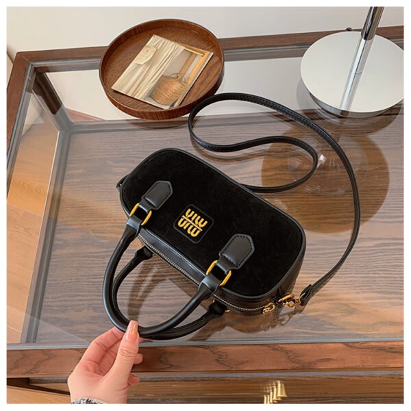 10 (43) Retro Boston Portable Pillow Bag Women 2025 Autumn And Winter New All-Match Shoulder Messenger Bag