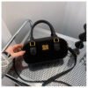 10 (46) Retro Boston Portable Pillow Bag Women 2025 Autumn And Winter New All-Match Shoulder Messenger Bag