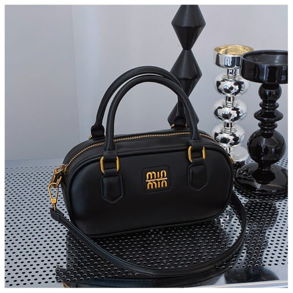 10 (6) Retro Boston Portable Pillow Bag Women 2025 Autumn And Winter New All-Match Shoulder Messenger Bag
