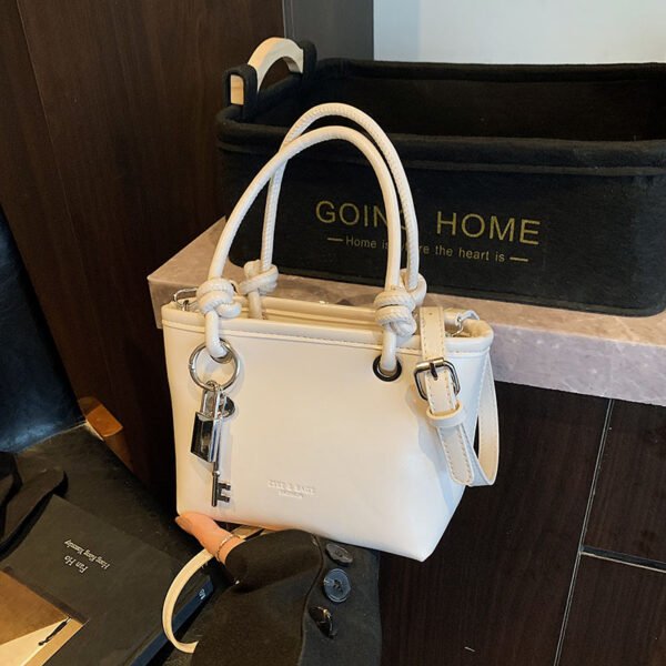 2 (3) Popular Fashion Simple Versatile Ladies Bag Commuting Large Capacity Crossbody Handbag Shoulder Bag Bucket Bag