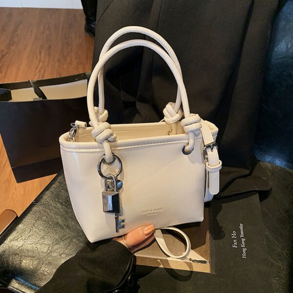 2 (5) Popular Fashion Simple Versatile Ladies Bag Commuting Large Capacity Crossbody Handbag Shoulder Bag Bucket Bag