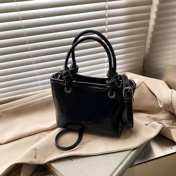 2 (62) Popular Fashion Simple Versatile Ladies Bag Commuting Large Capacity Crossbody Handbag Shoulder Bag Bucket Bag