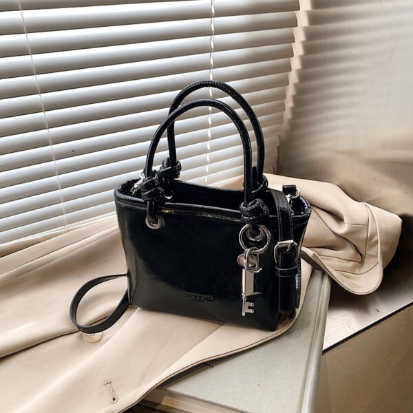 2 (68) Popular Fashion Simple Versatile Ladies Bag Commuting Large Capacity Crossbody Handbag Shoulder Bag Bucket Bag