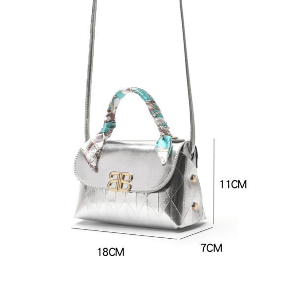 Versatile Retro Shoulder and Crossbody Bag