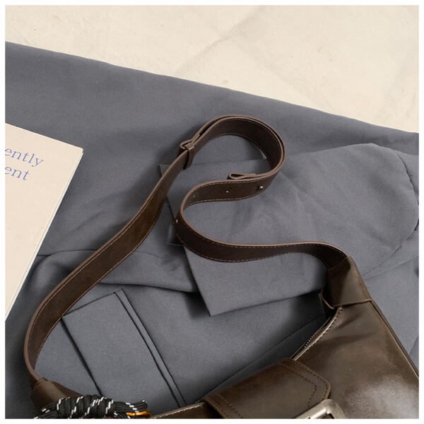 Autumn Winter Retro Niche Design One-Shoulder Crossbody Commuter Dumpling Bag