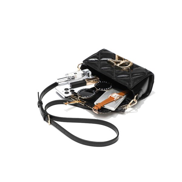 High-grade embroidered small square bag autumn new arrival letter buckle chain hand-held underarm bag shoulder bag women's trendy bag