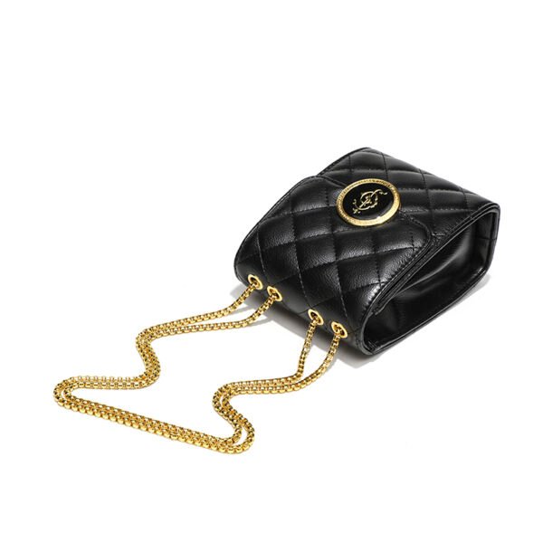 BE9A4521 Classic diamond chain mobile phone bag fashionable small Chanel style temperament shoulder small square bag personality note coin purse