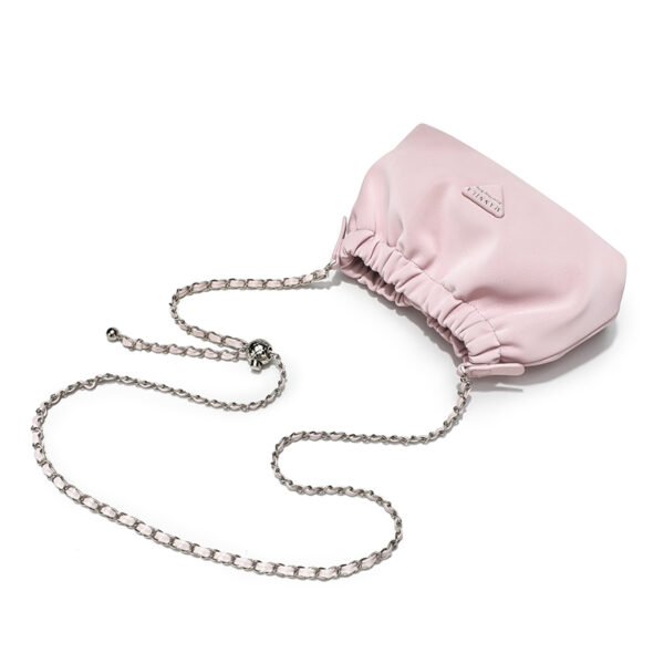 Fashionable versatile ladies' niche one-shoulder pleated cloud bag summer simple solid color Korean style handbag drawstring portable