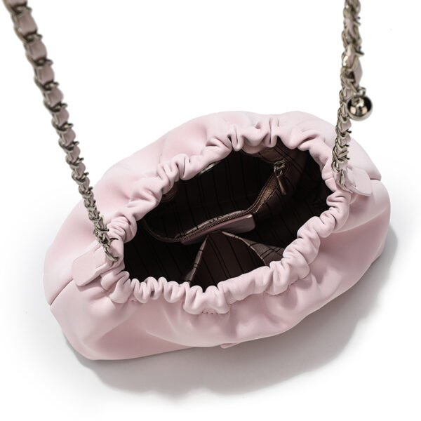 Fashionable versatile ladies' niche one-shoulder pleated cloud bag summer simple solid color Korean style handbag drawstring portable