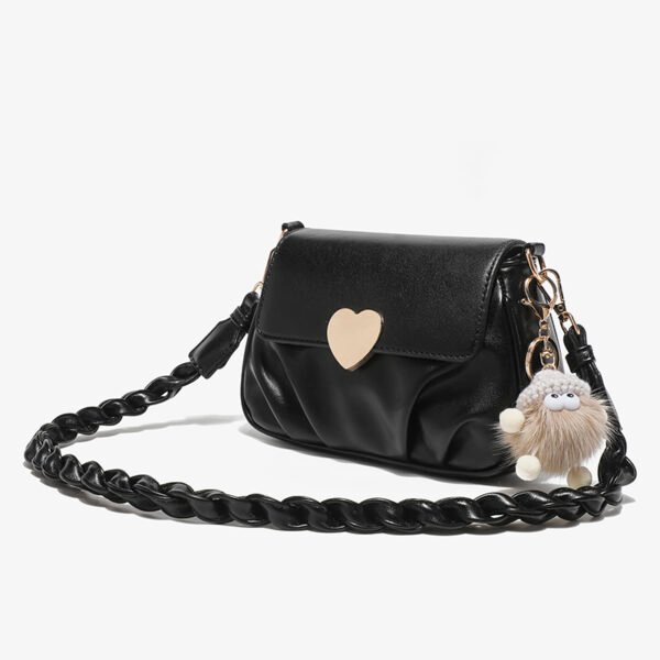 BE9A9354 Niche Design Soft Leather Peach Heart Buckle Bag