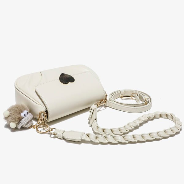 BE9A9376 Niche Design Soft Leather Peach Heart Buckle Bag