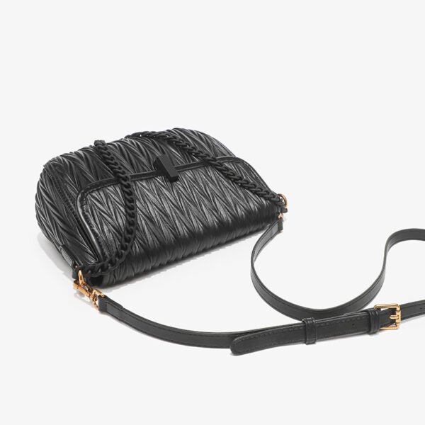 IMG_5143 Niche design high-end pleated bag 2025 new women's bag popular small square bag versatile simple shoulder messenger bag