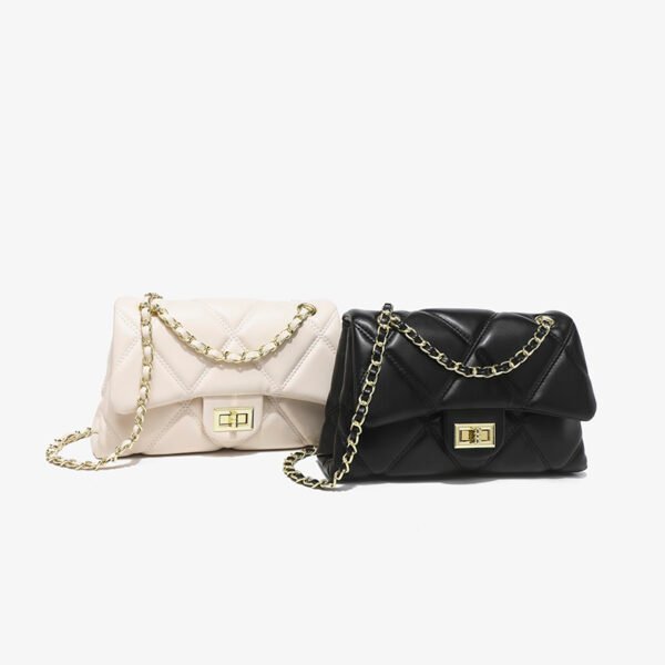 Small Chanel Style Diamond Chain Bag One Shoulder Crossbody Fashionable Sheepskin Texture Simple Women's Bag