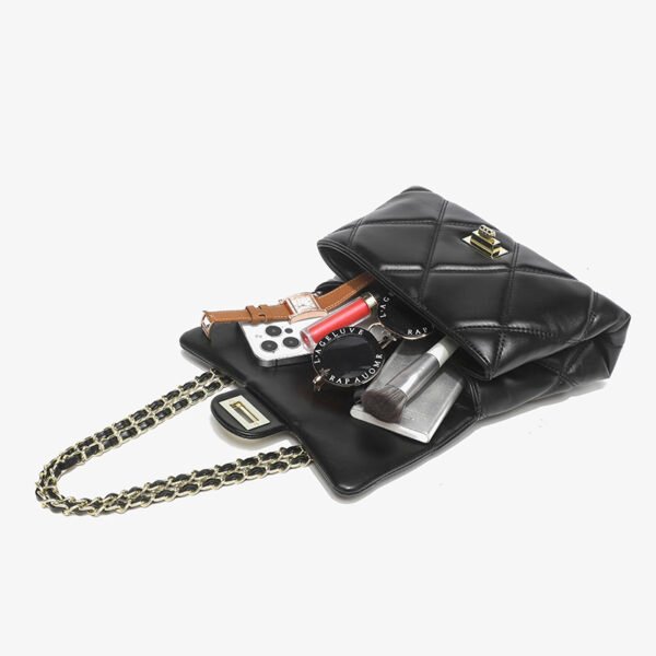 Small Chanel Style Diamond Chain Bag One Shoulder Crossbody Fashionable Sheepskin Texture Simple Women's Bag