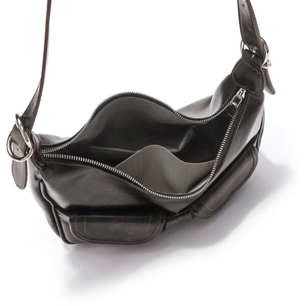 IMG_7391 Internet celebrity niche old shoulder underarm bag female autumn and winter new high-end texture retro hand-held messenger commuter bag