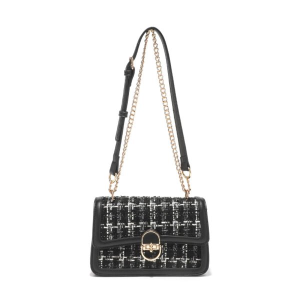 Versatile commuter bag for women, new style of the season, fashionable small Chanel style diamond chain bag, niche crossbody small square bag