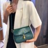 White Chain Underarm Shoulder Bag Women's High-End Commuter Messenger Baguette Bag