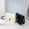 White Chain Underarm Shoulder Bag Women's High-End Commuter Messenger Baguette Bag