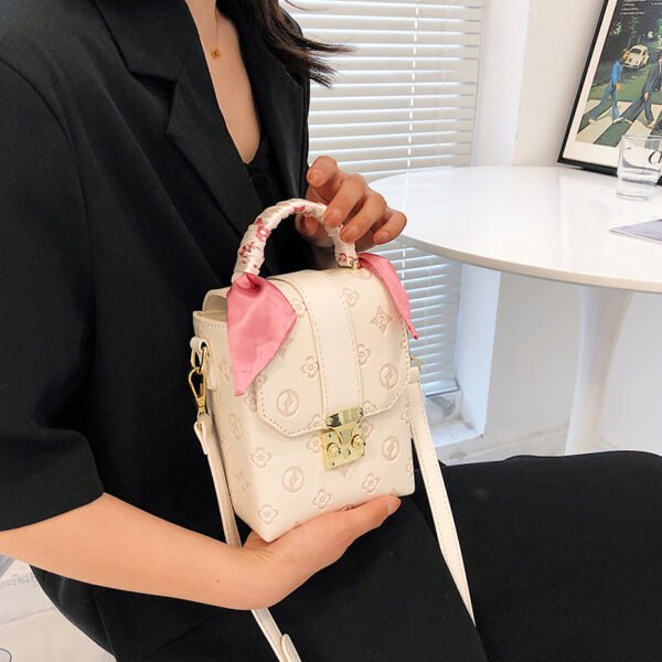 Summer Fashionable Versatile Shoulder Bag Trendy Cute Mobile Phone Women's Bag Simple Print Small Fresh Girl Style HandbagSummer Fashionable Versatile Shoulder Bag Trendy Cute Mobile Phone Women's Bag Simple Print Small Fresh Girl Style Handbag